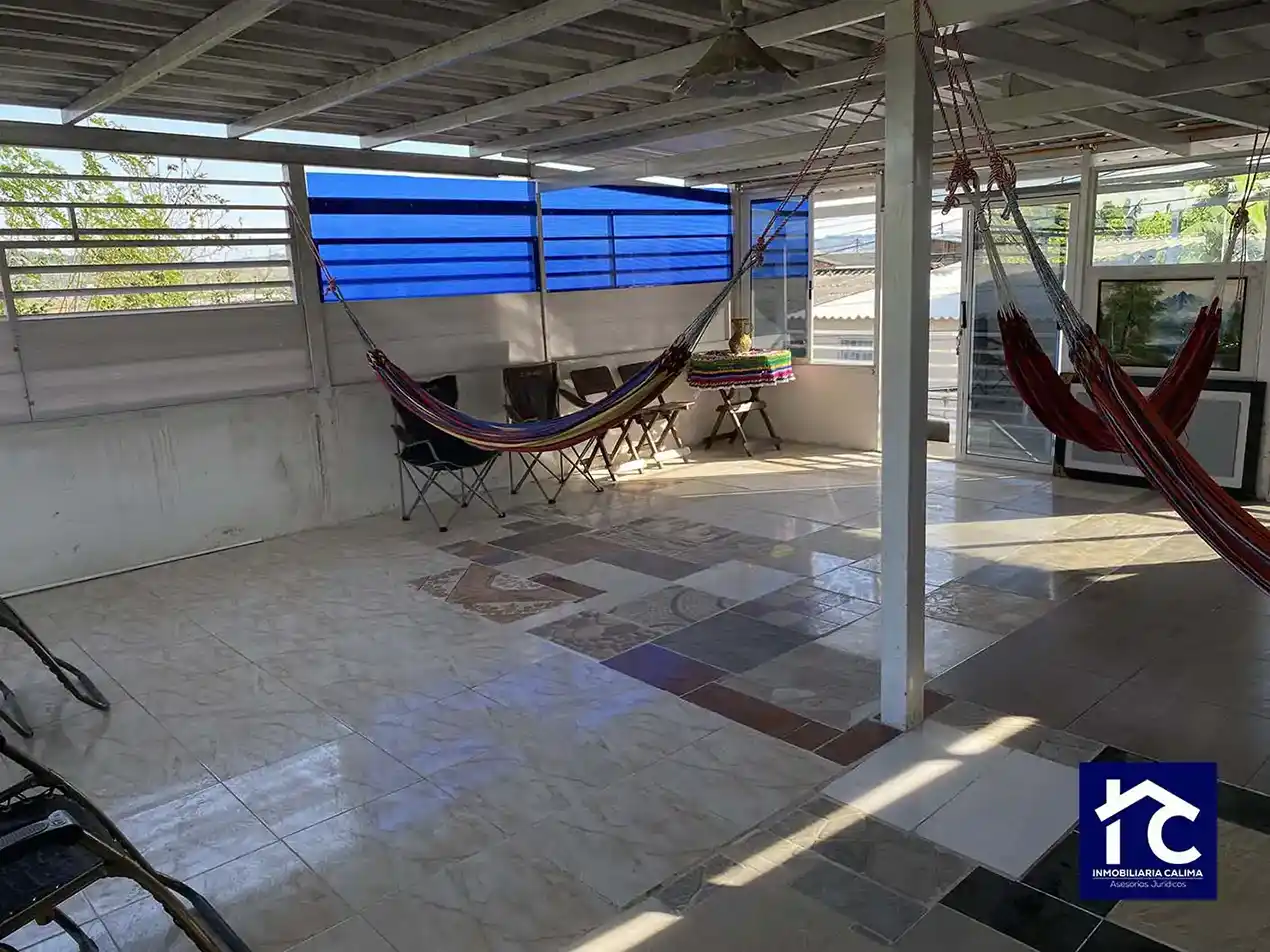 Casa a Cuadra y Media del Parque